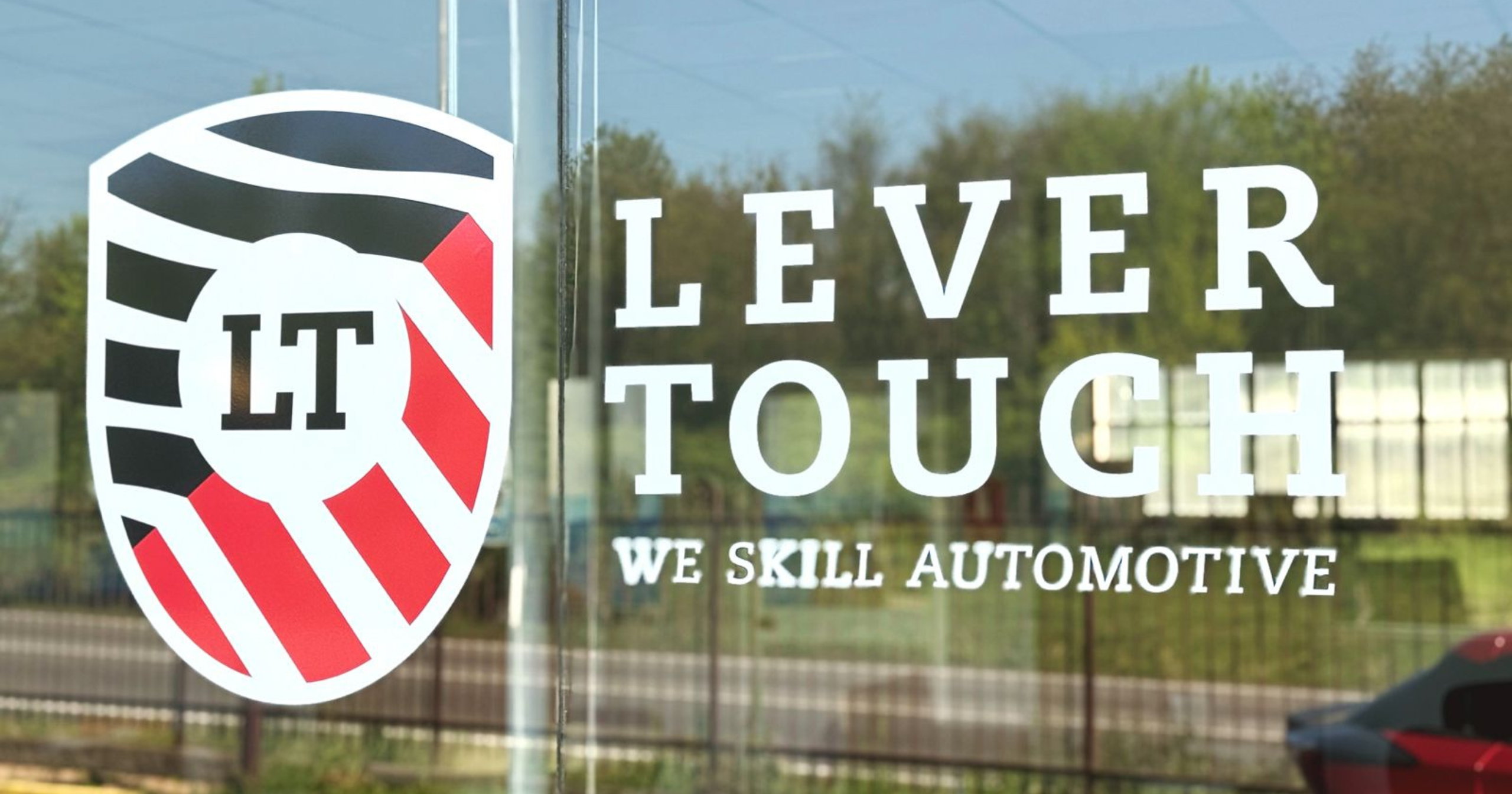 Lever Touch e Rip And Go: una nuova sinergia per un servizio ancora più completo nella riparazione auto Lever Touch e Rip And Go: una nuova sinergia per un servizio ancora più completo nella riparazione auto